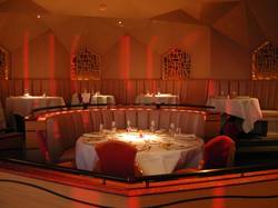 13:46 - Restaurant Windows On The World (2)