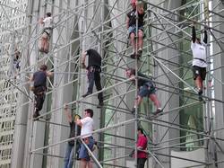 28:38 - Aufführung an der WTC Plaza September 2001. Bühnenaufbau (2